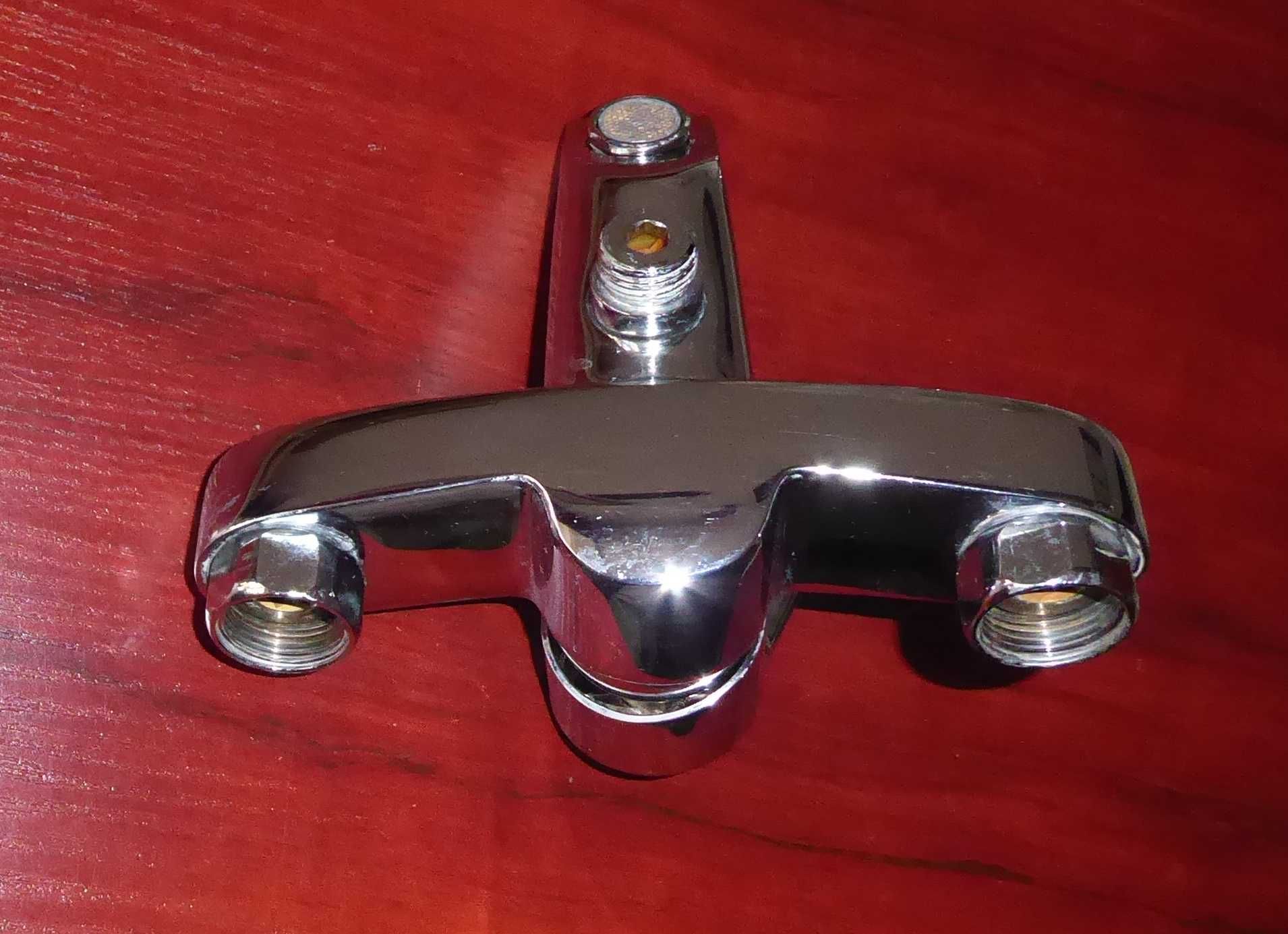 Bateria wannowa firmy KLUDI z prysznicem