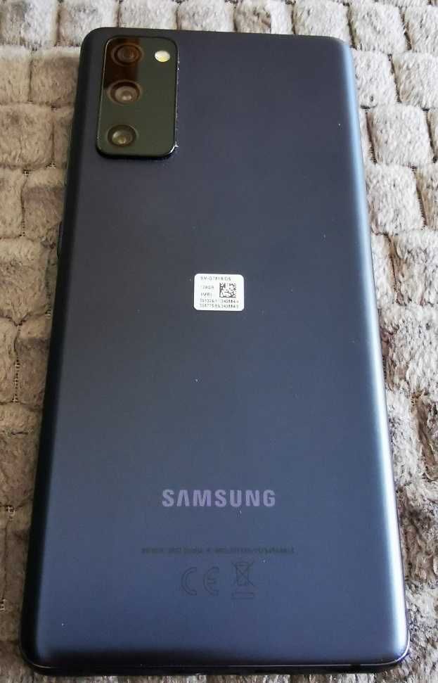 Samsung Galaxy S20 FE 5G - pęknieta szybka