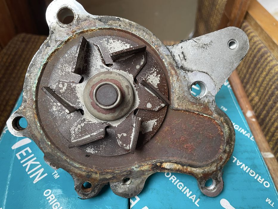 Помпа охолодження Hyundai Santa Fe 2.2 CRDi D4EB оригінал