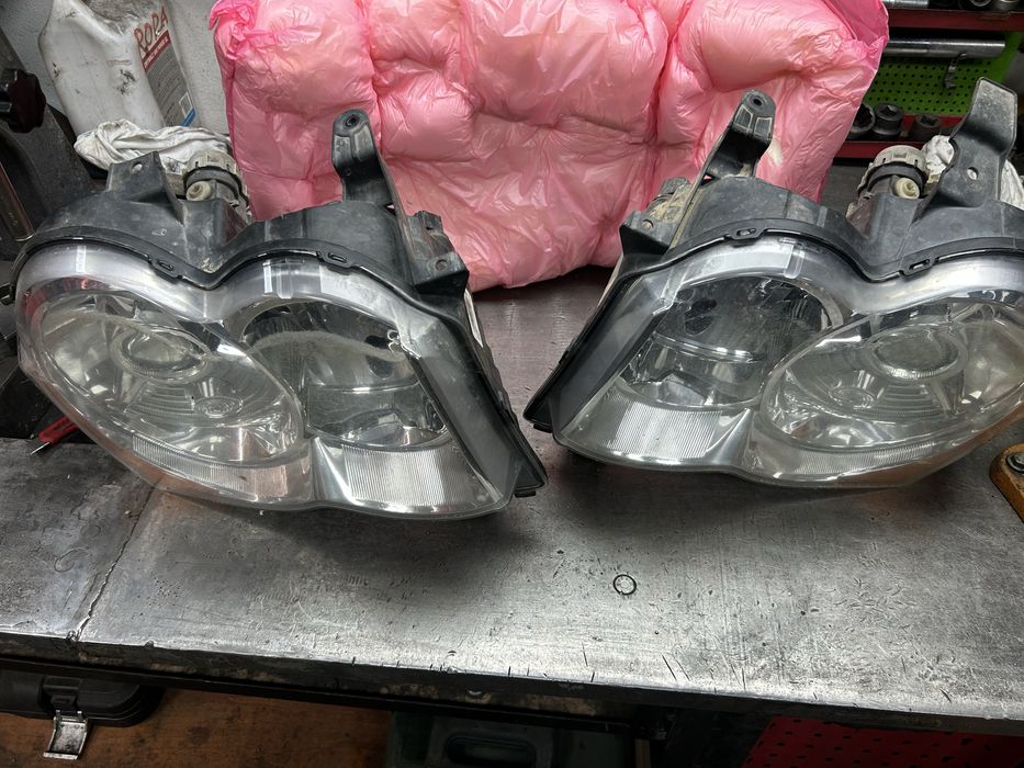 Jeep wk 2 polift lampy przod  ksenon  europa