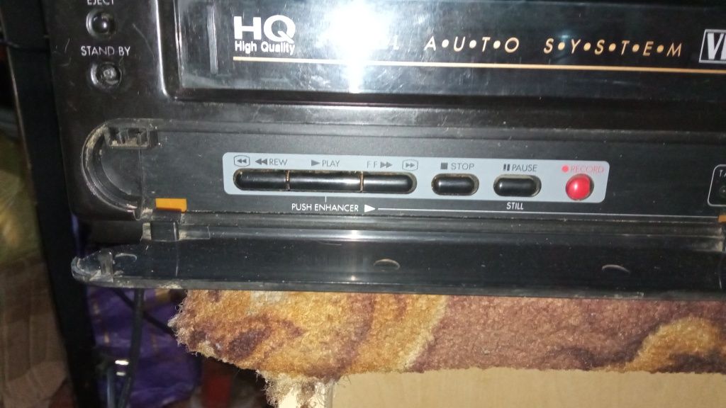 Видеомагнитофон Roadstar VCR-762 на запчасти