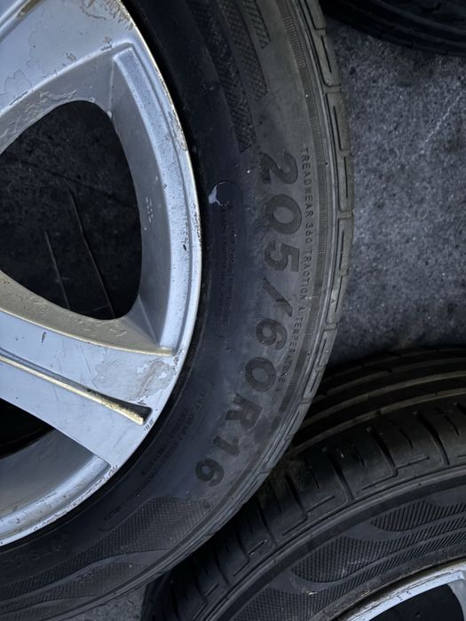 Felgi aluminiowe Autec 16’ z oponami letnimi