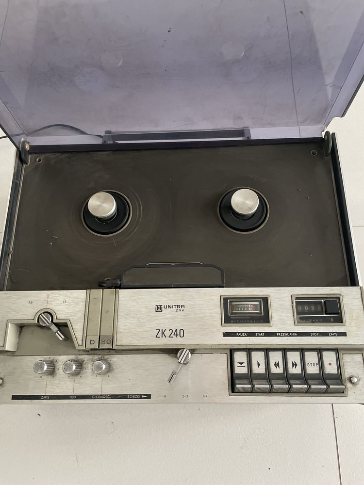Stary unikatowy magnetofon szpulowy UNITRA ZK 240
