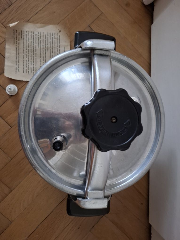 Szybkowar radziecki ZSRR, 4,5 litra,materiał bimetalowy, jak nowy