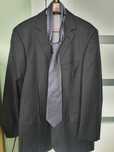 Oryginalny garnitur HUGO BOSS, 42 L plus gratis