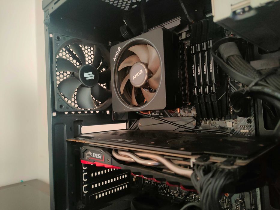 Komputer Ryzen 7 3700X, GTX 1070, 32 GB RAM, SSD + HDD