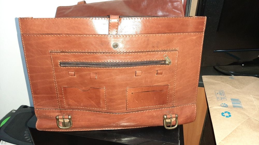 Mala executivo nova em pele genuína