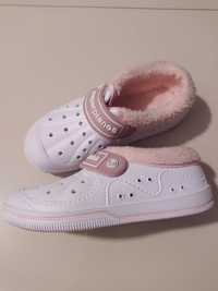 Niby crocsy buty