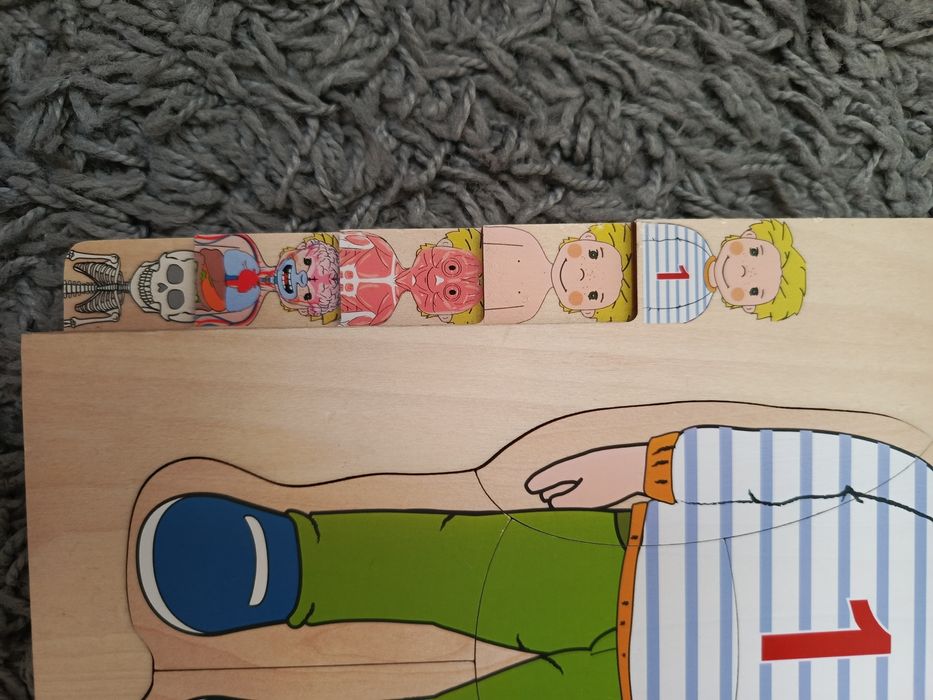 Puzzle drewniane ciało czlowieka