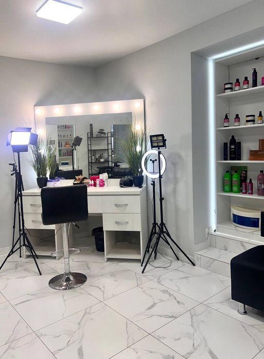 В оренду здається місце для візажиста/бровиста