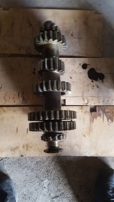 Коробка передач бульдозера ДЗ170.1