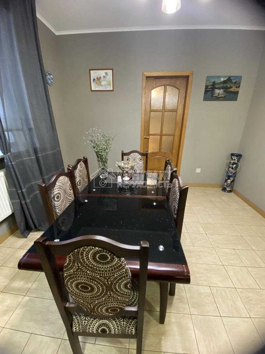 Продається 2 поверховий будинок з гаражем та ділянкою, ХТЗ