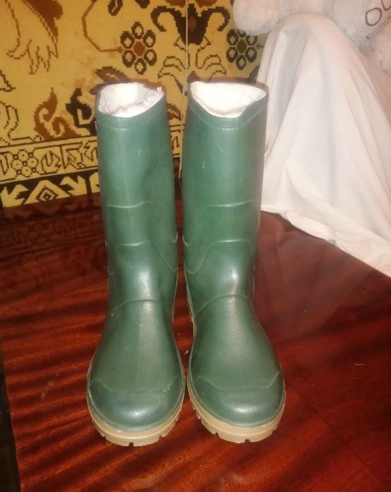 Італьянські жіночі резинові чоботи 38 розмір з овчиним хутром