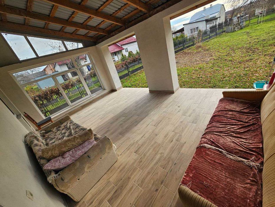 Оренда будинку з терасою біля Львова - с. Конопниця