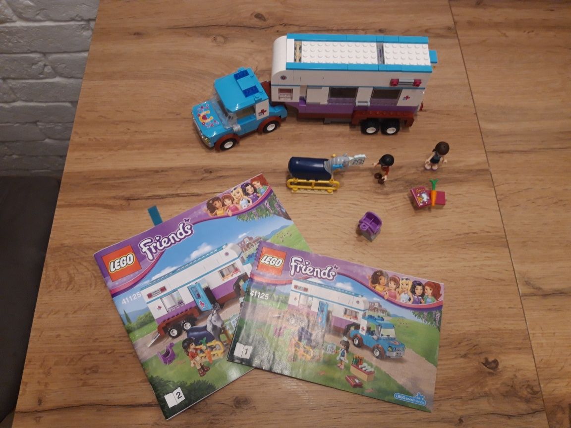 Klocki Lego Friends przyczepa weterynarza dla koni i myjnia dla koni