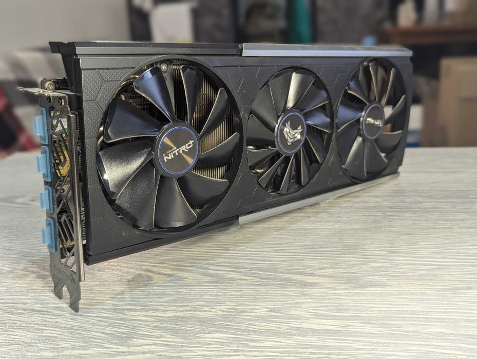 Ігрова відеокарта Sapphire Nitro+ Radeon RX5700 XT 8Gb гарантія 1 міс