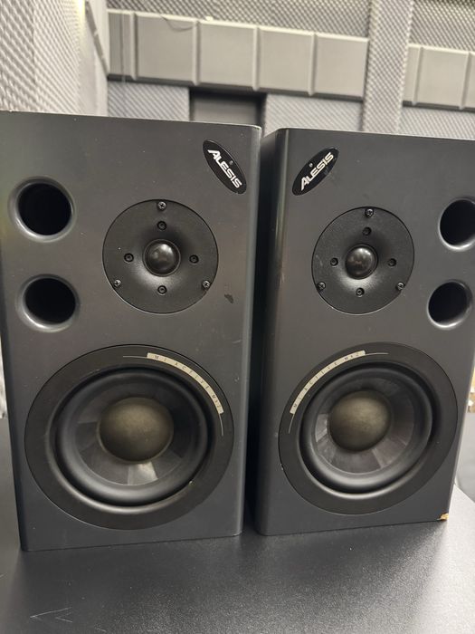 Monitory Studyjne Alesis M1 MKII aktywne , potężne brzmienie
