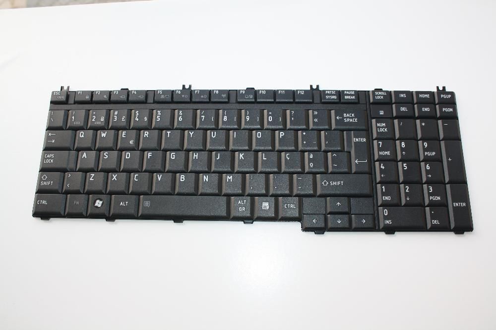 Teclado Toshiba Satellite (novo) L500 P300 A500 L505 L550 F501 L350 L3