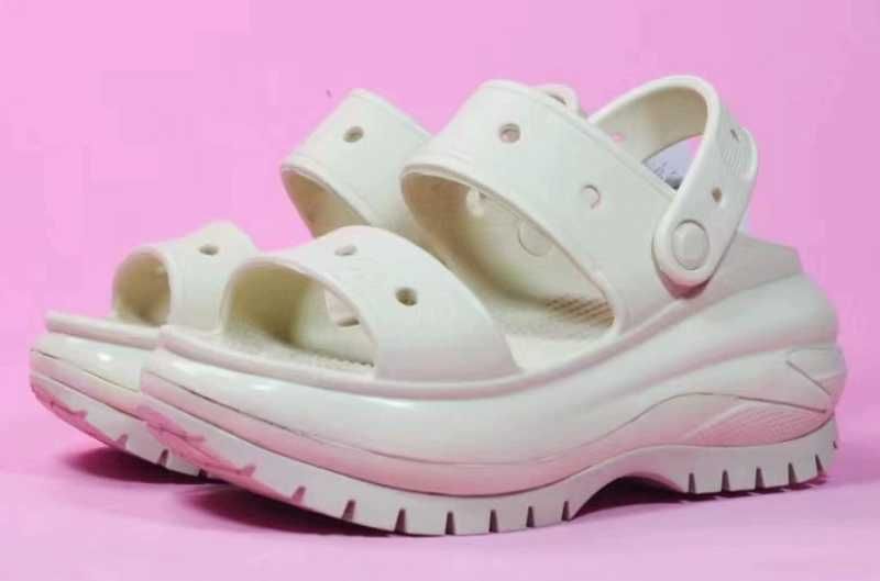 Оригинал Crocs Classic Mega Crush Sandal Bone 35-39р.