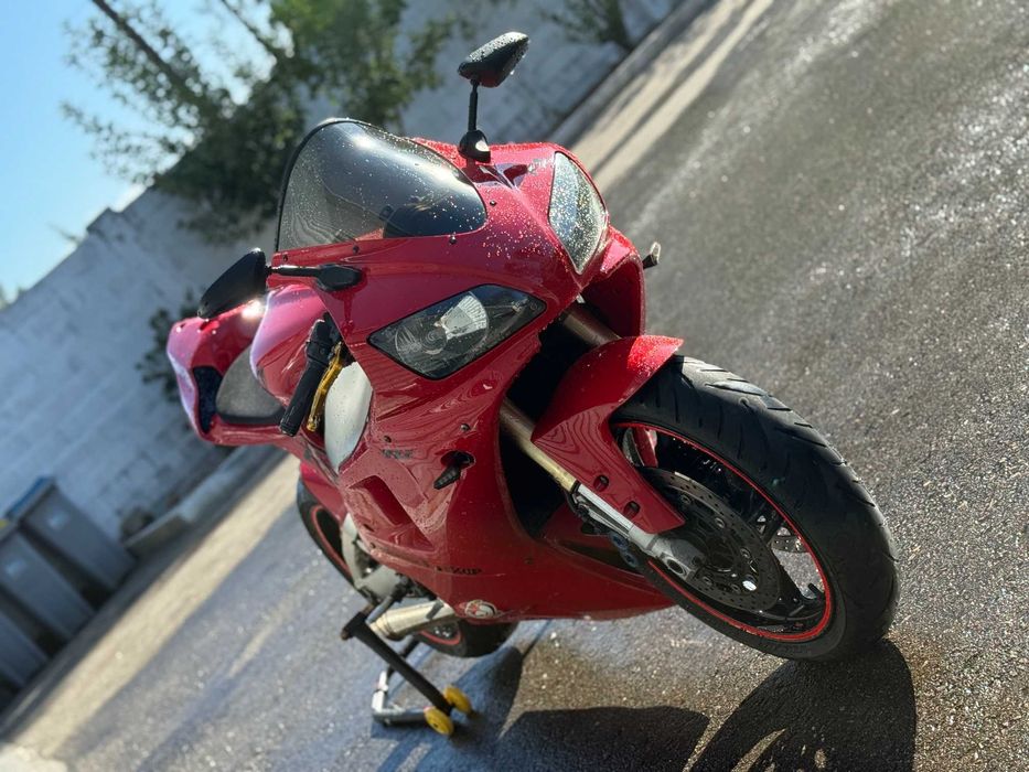 YAMAHA YZF R1 1000