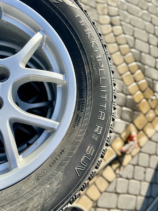 Шини зимові 215/65 r16 Nokian Hakkapeliitta R3 SUV ідеал 8мм 2020