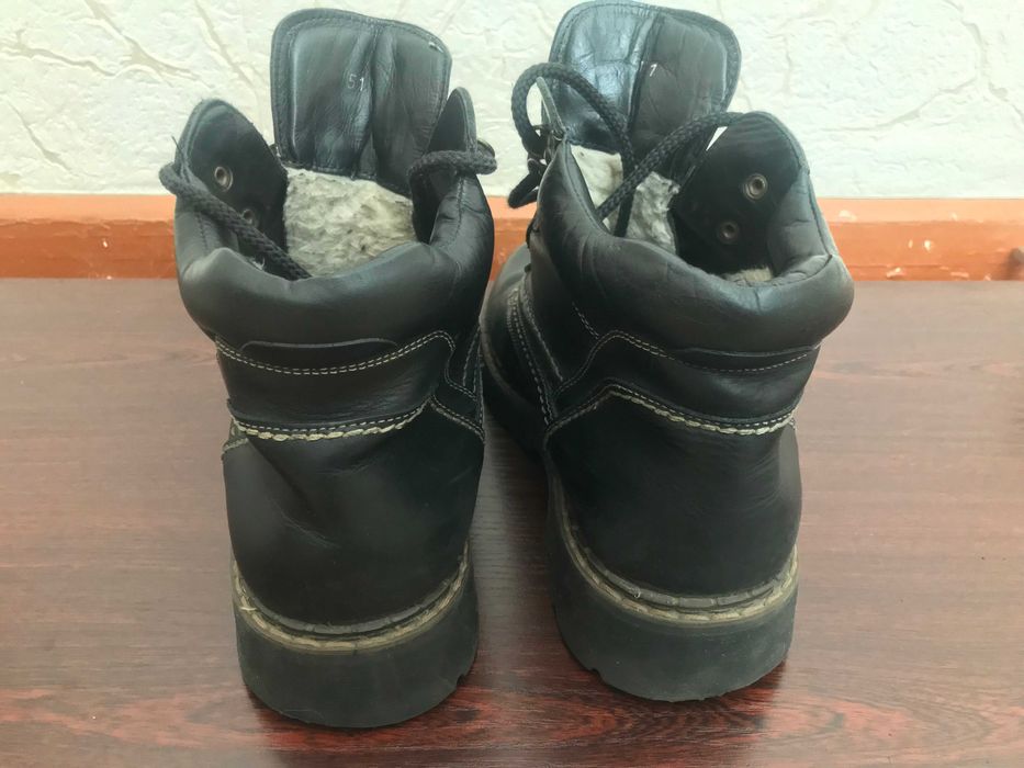 Продам мужские кожаные ботинки