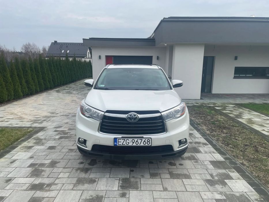 Toyota Highlander Toyota Highlander pełne wyposażenie