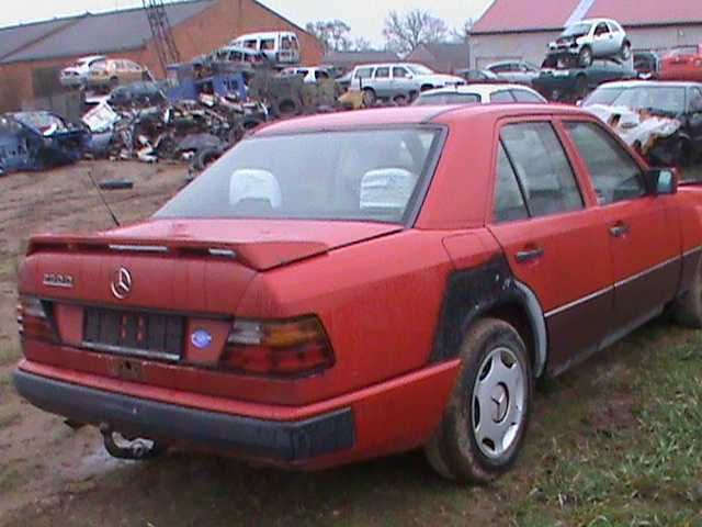 Mercedes 124 maska zderzak błotnik klapa lampa drzwi