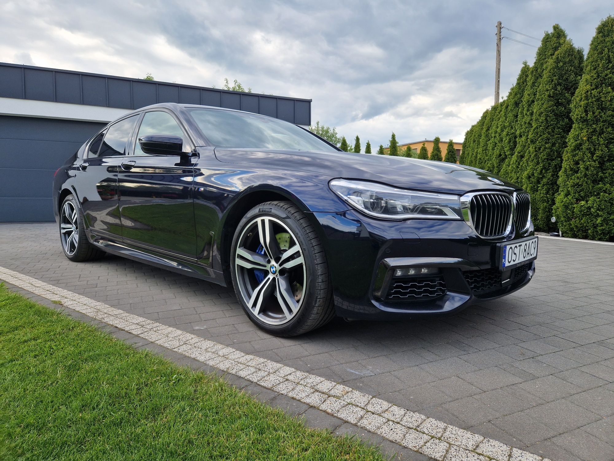 Bmw 750i polski salon bezwypadkowe M pakiet