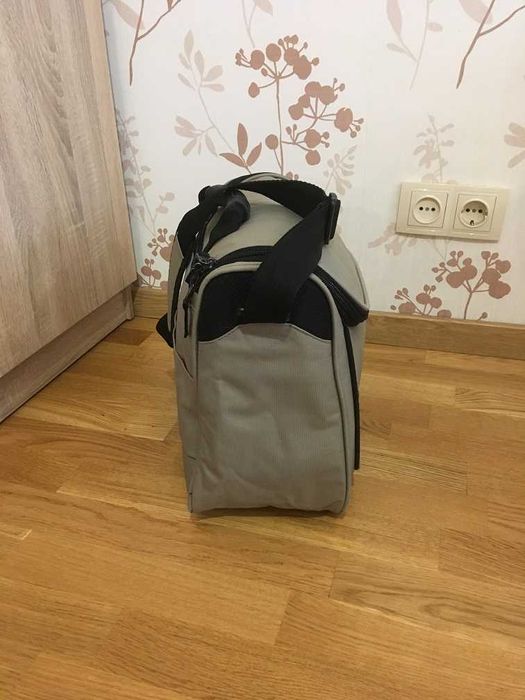 23.	Продам сумку CARLTON