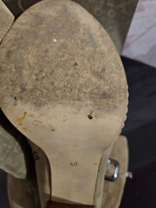 Сапожки бежевого цвета