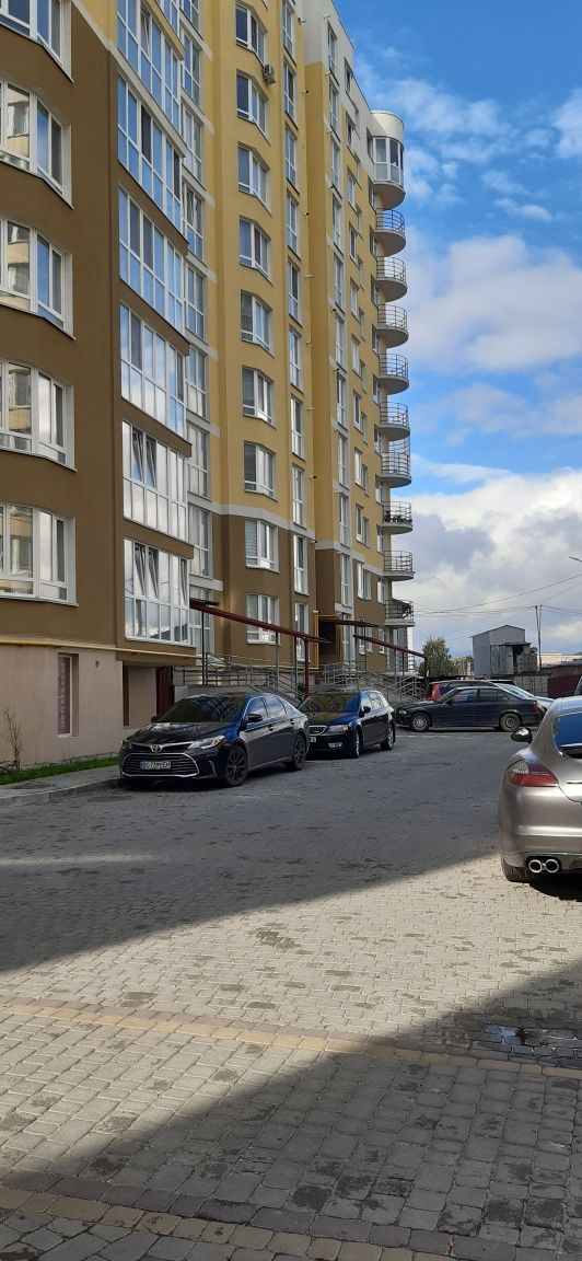 В центрі міста подобова , погодина оренда смарт-квартира ( студія)