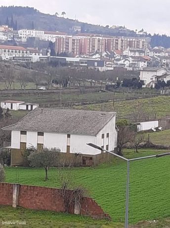 Terreno para construção localizado em Bragança