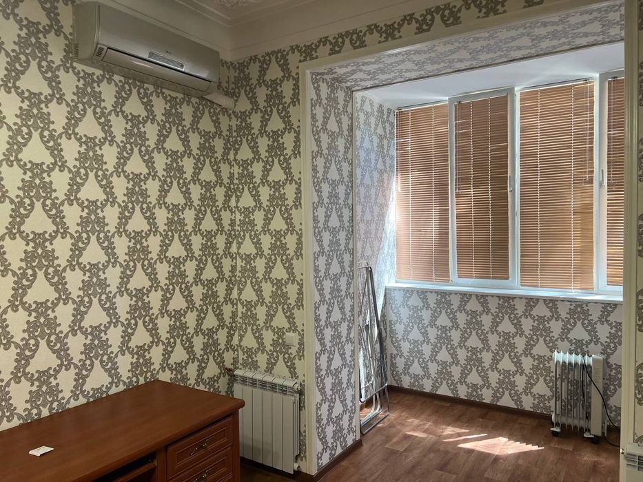 Продам Сталінку Ремонт Металургів Дніпровський район