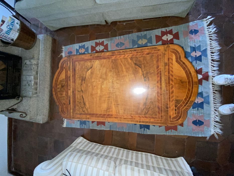 Mesa de Centro (Antiga)