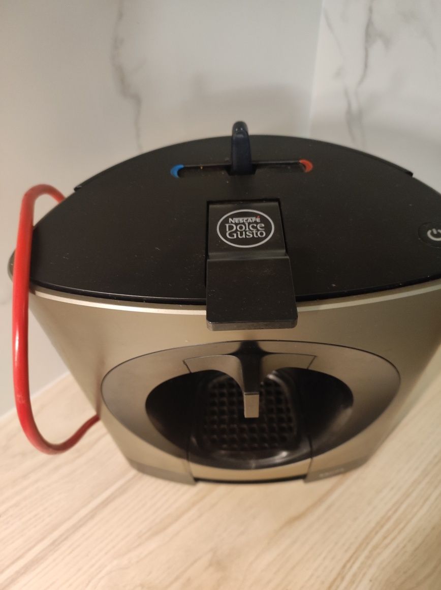 Ekspres do kawy Nescafe Dolce Gusto + gratis