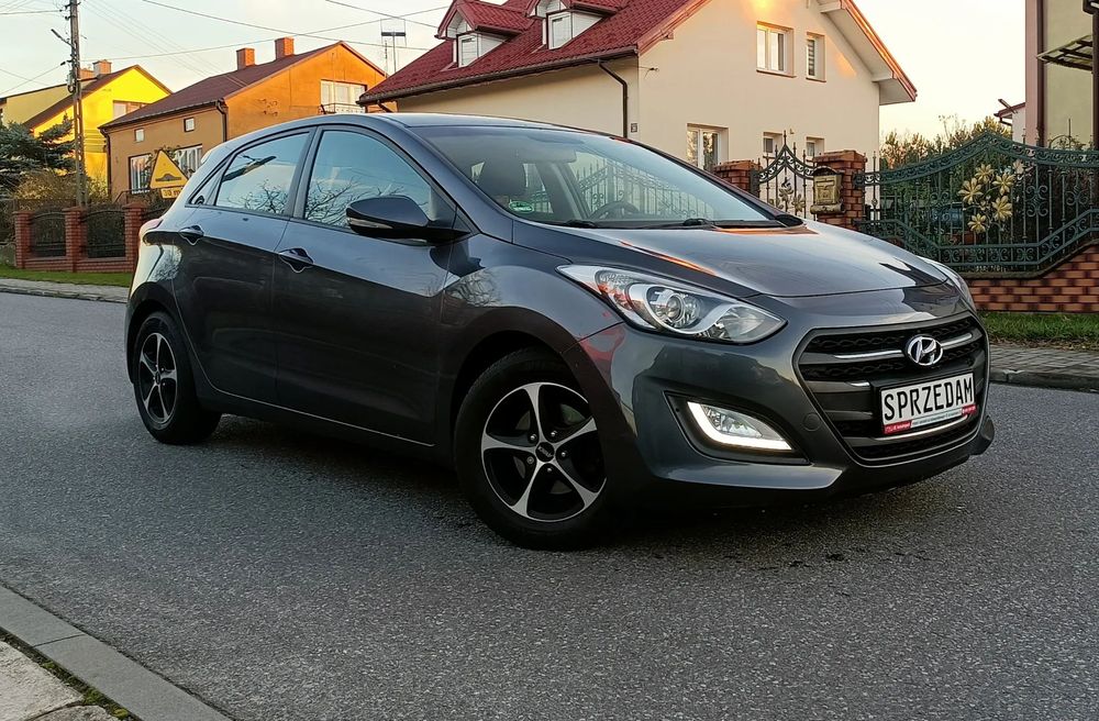 Hyundai I30 1.4 DOHC 100 KM !! Super Stan, 100%Bezw., Serwis, Niski przebieg!!