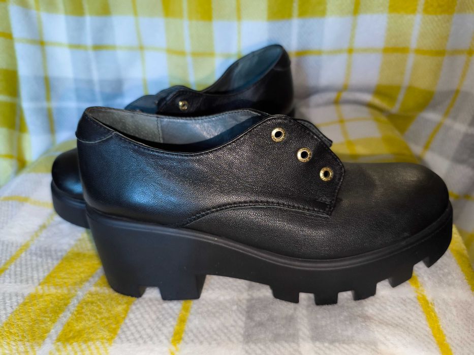 Туфлі з натуральної шкіри