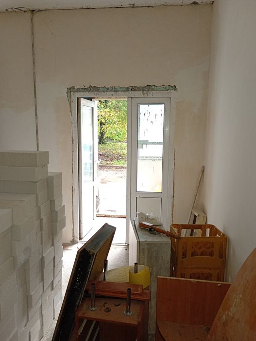 Продаж фасадного приміщення