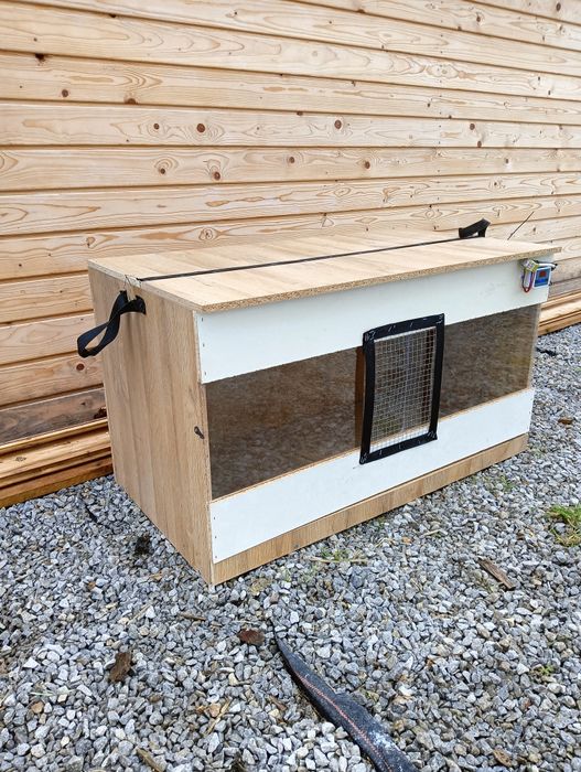 Odchowalnika na kurczaki lub przepiórki