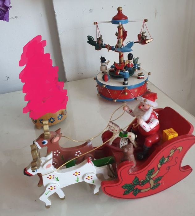 Музыкальные  ,деревянные   и керамические игрушки  ,шкатулки