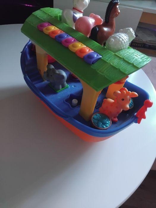 Arka Noego Dumel bez małpki