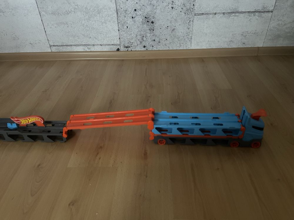 Auto tor Hot Wheels
