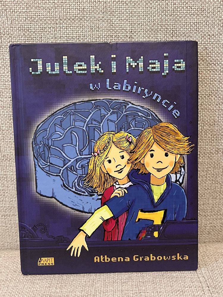 Książka Julek i Maja w labiryncie Ałbena Grabowska
