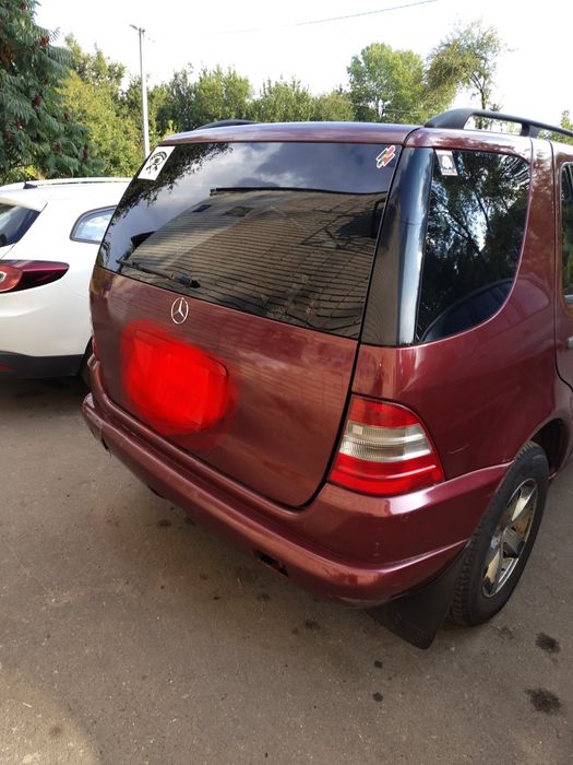Мерседес мл 320 красная
