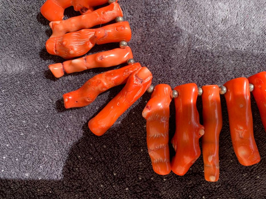 Piękne korale z prawdziwego korala, waga 404 gramy