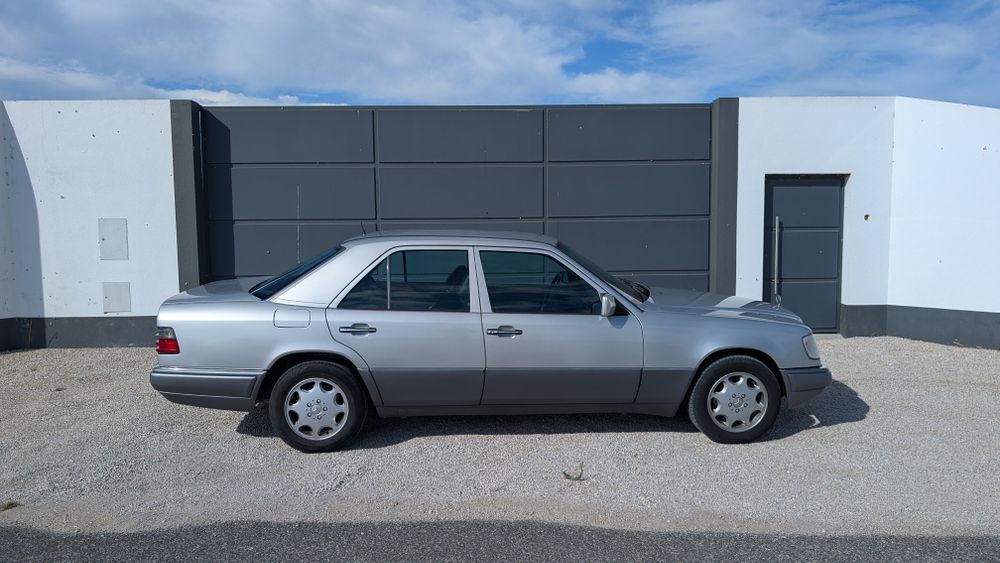 Mercedes-Benz W124 200E 16V
