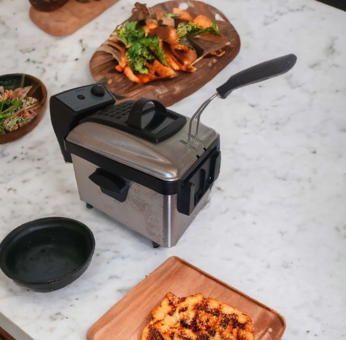 Fritadeira a óleo eléctrica Philips a funcionar perfeitamente