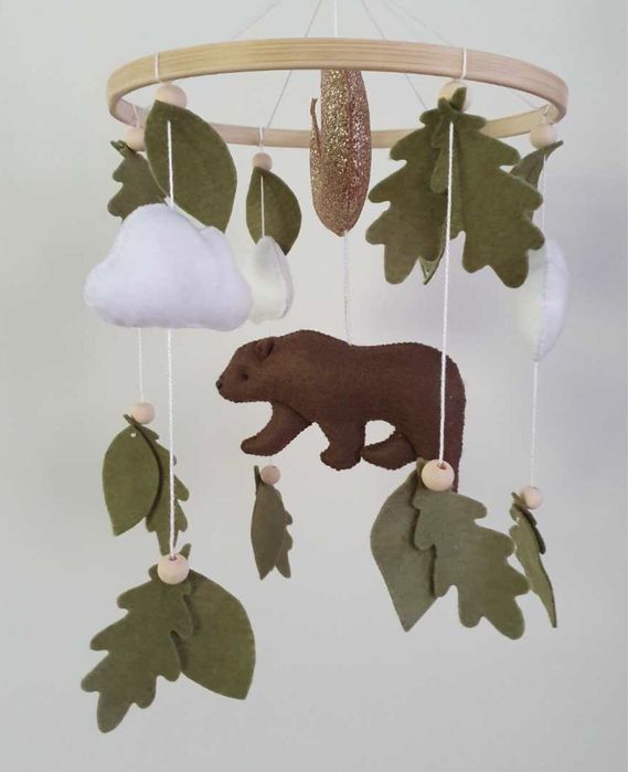 Karuzela motyw lesny niedzwiedz baby shower do łóżeczka