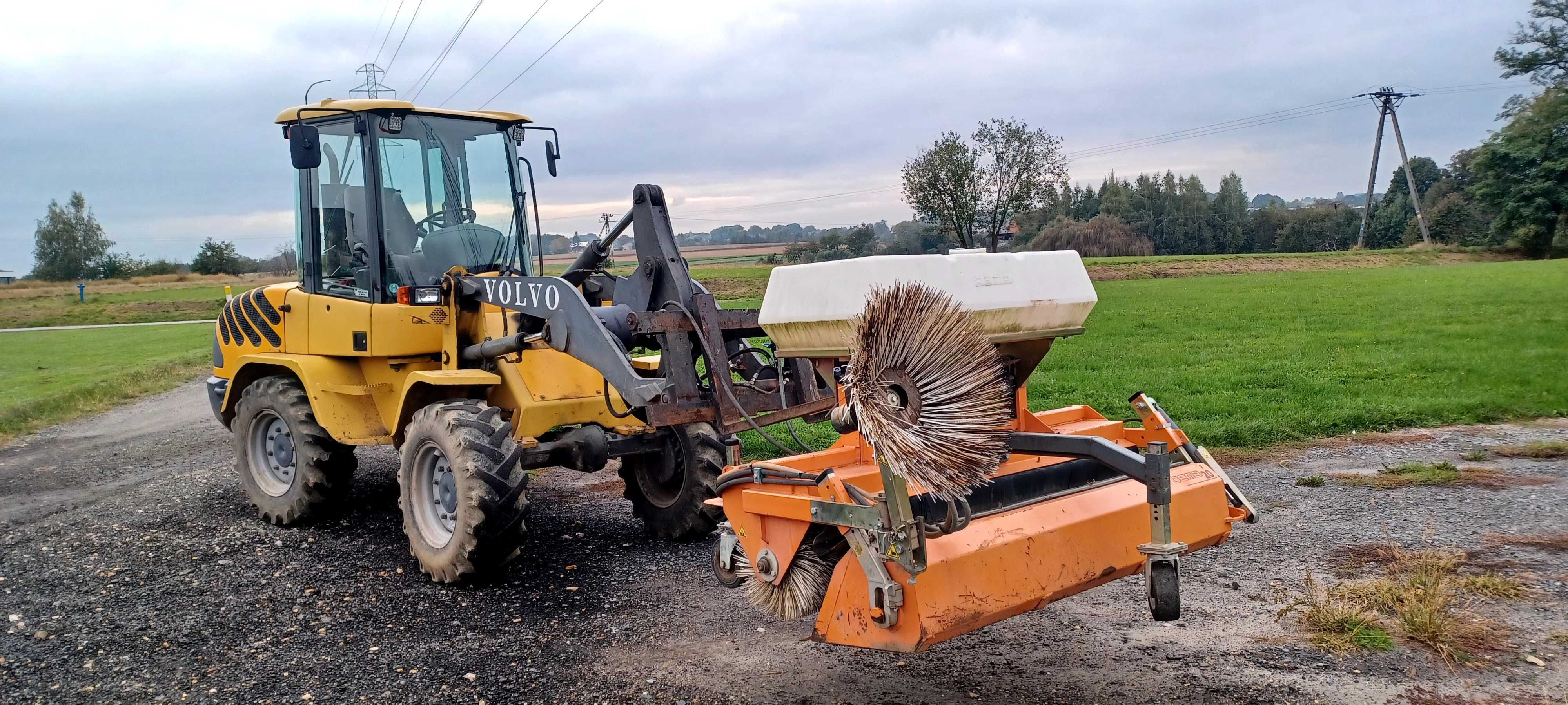 Usługi ładowarka,zamiatarka,koparka kołową ,minikoparka,roboty ziemne
